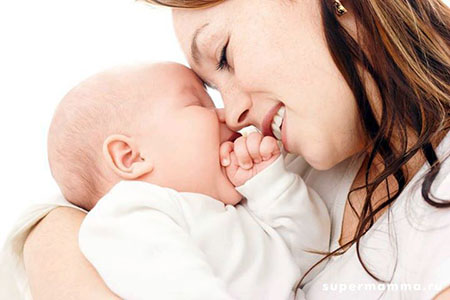 Почему важно постоянное общение матери и младенца